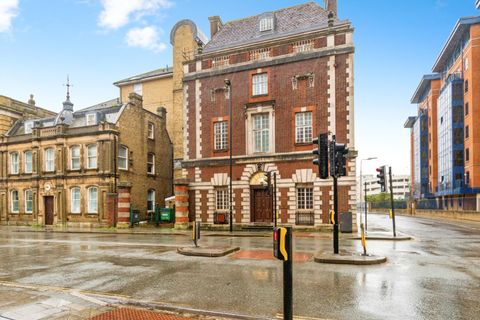 Neptune Way, Southampton, Hampshire SO14