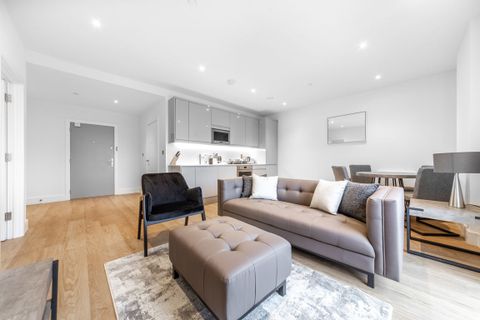 Apartment in Birmingham, Chinese Quarter, Digbeth - View 2