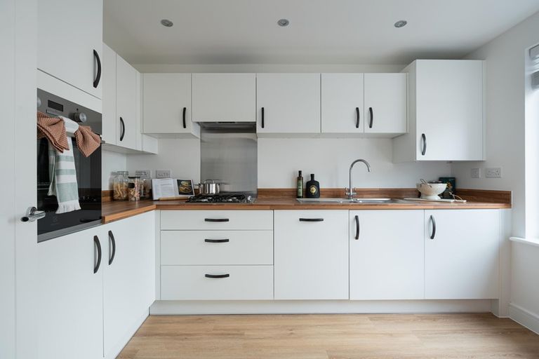 Property 3 of 12. Bright And Stylish Kitchen