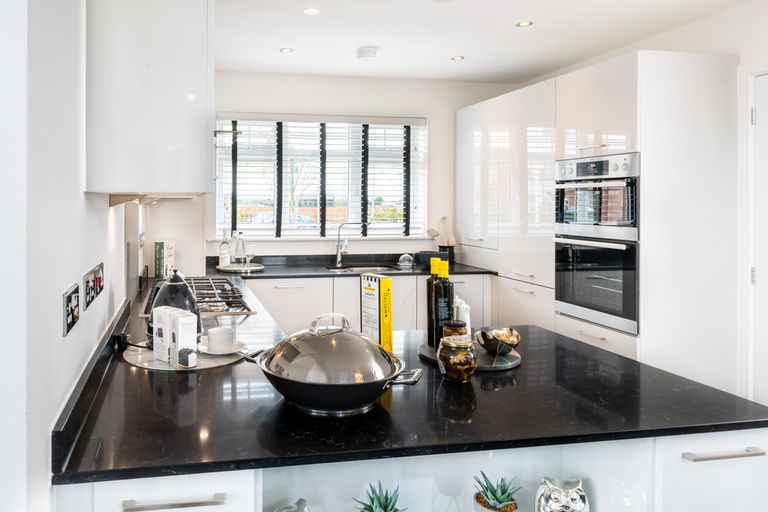 Property 3 of 6. Foss Kitchen 006
