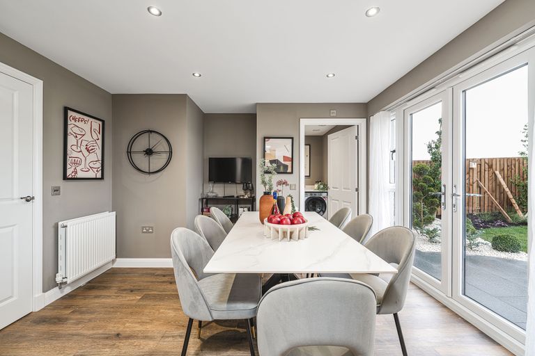 Property 2 of 10. The Kinloch