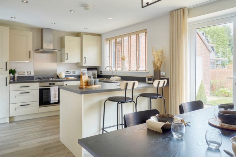 Property 2 of 7. Vdsw Lh Mbrook Primrose7