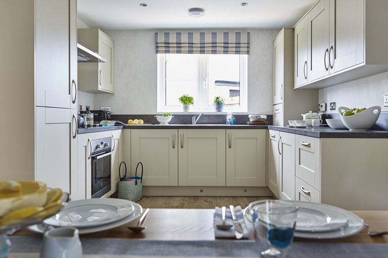 Property 3 of 7. Space To Cook And Dine