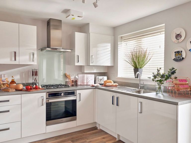 Property 3 of 8. Mer_Bovis_Holly_015