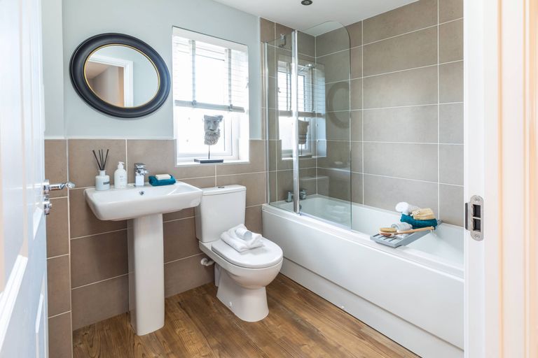 Property 3 of 9. Bathroom Campbell