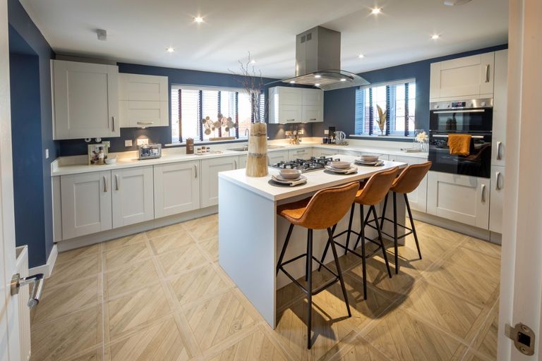 Property 1 of 10. Kitchen/Breakfast Room