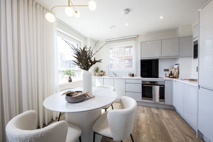 Property 3 of 14. Vb5442482 Www.Andrewhendry.Com146 716x515