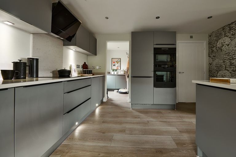Property 3 of 10. Handy Spaces