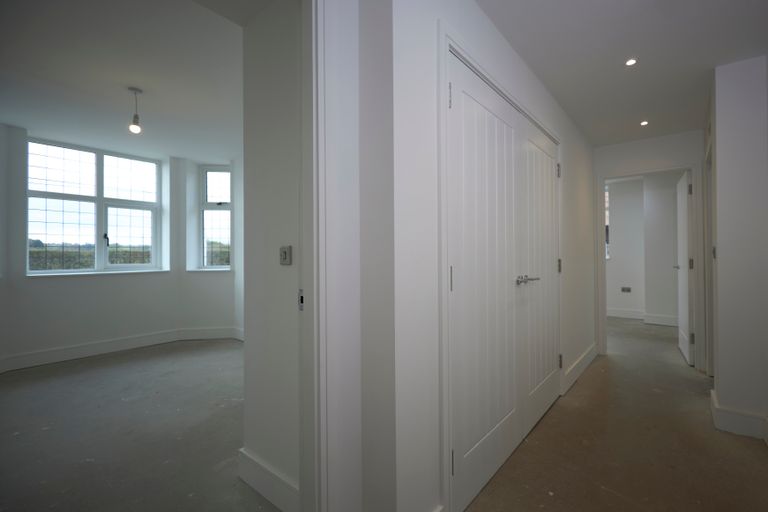 Property 3 of 7. Hallway