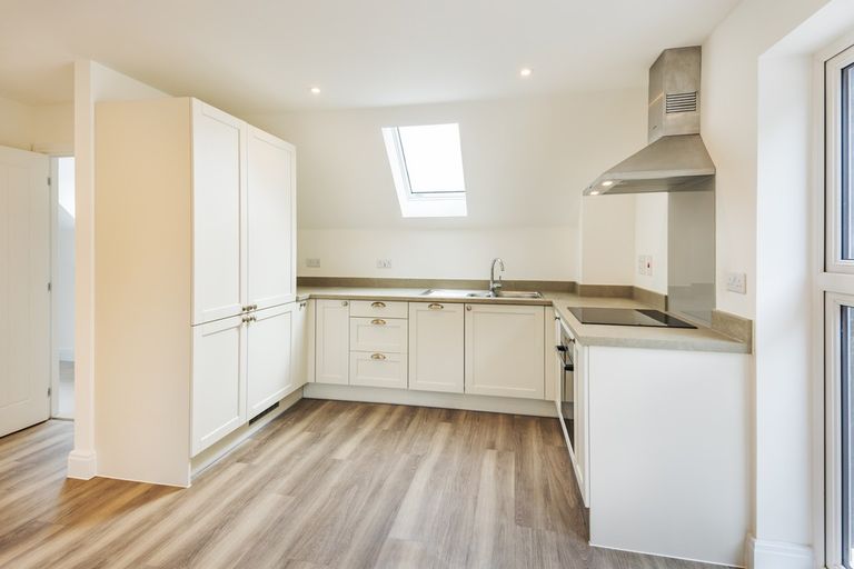 Property 2 of 6. Worting Park, Basingstoke