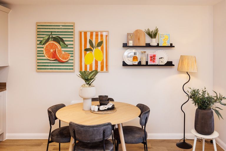 Property 2 of 8. Hr Dining Room