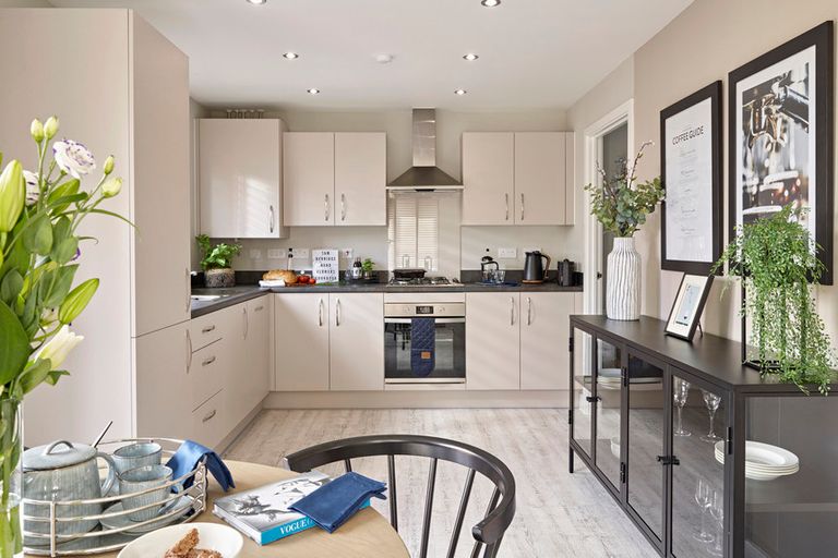 Property 2 of 8. CH-Saddlers-Richmond-(Beckett)-Kitchen_Housetype_Plot_-_Hero_860x573