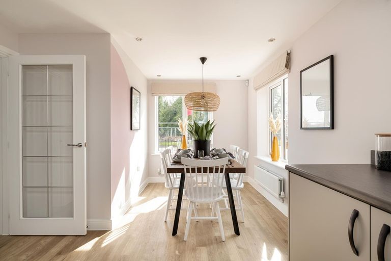 Property 3 of 12. Family-Friendly Dining Area