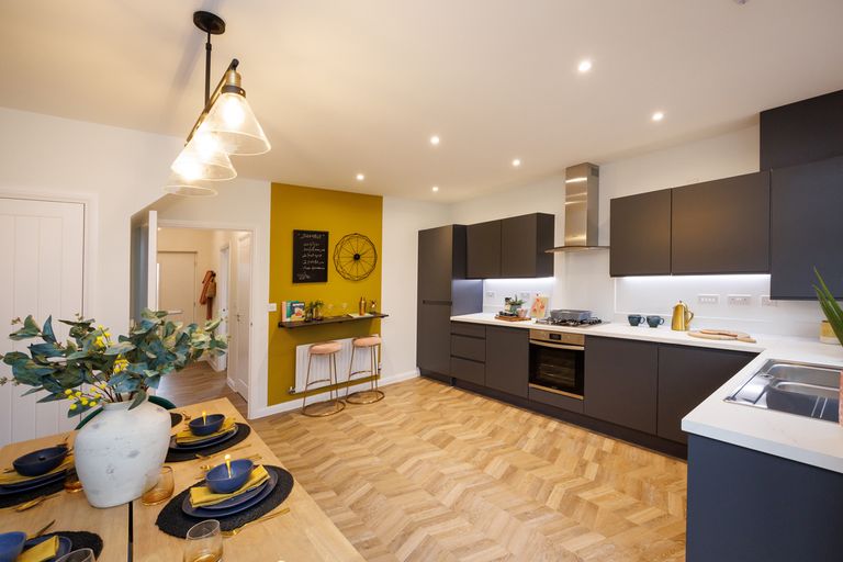 Property 2 of 10. Cp_Hr_Showhomes_96