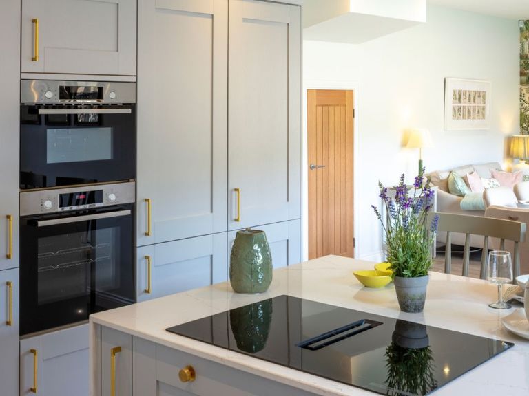 Property 3 of 19. Kitchen