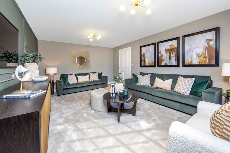 Property 3 of 10. Holden Lounge