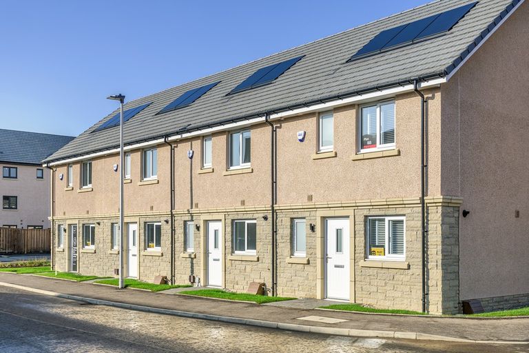 Property 2 of 14. Rosebery Wynd, South Queensferry