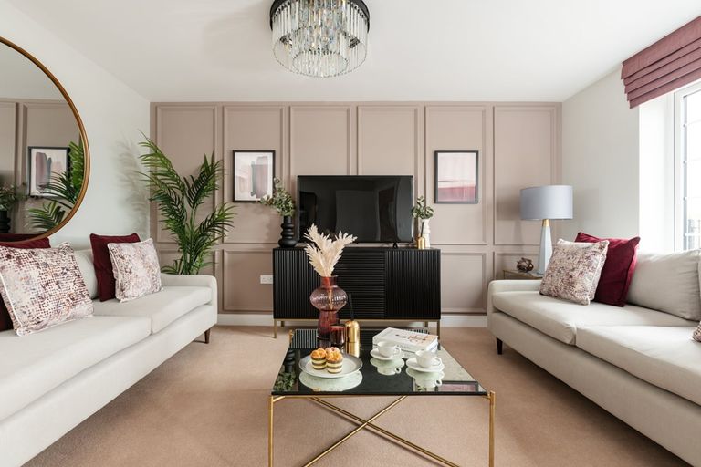 Property 1 of 12. The Bright Lounge To The Front