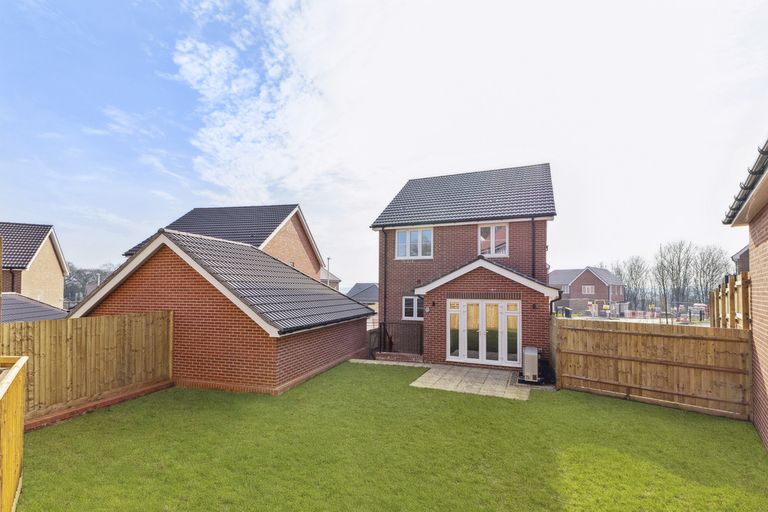 Property 2 of 14. Knights Grove, Newbury