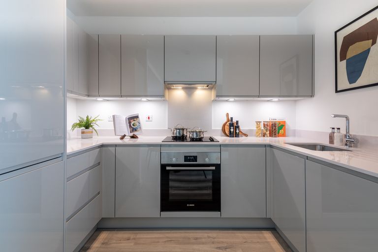 Property 1 of 8. 25.05.02 Cside Meridian One 2 Bed Apt -53-Hdr