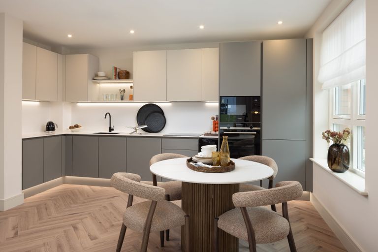 Property 2 of 7. Lounge