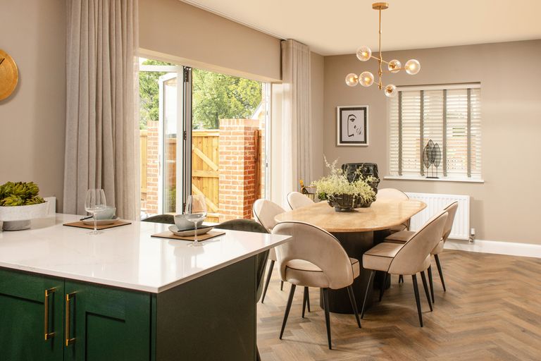 Property 3 of 11. 011 Vistryne_Bovis_Scholarsmeadow_Briar_Internals