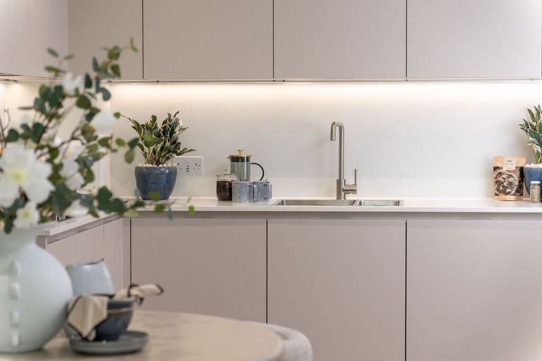 Property 2 of 9. Sjh_5200