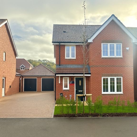 Property 2 of 13. Knights Grove, Newbury