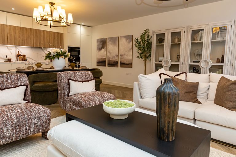 Property 1 of 13. Living Area