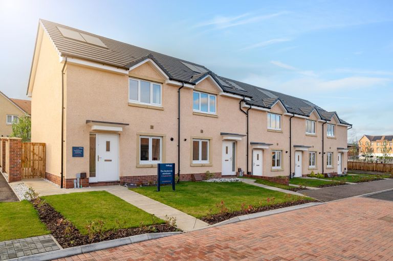 Property 1 of 11. Street Scene