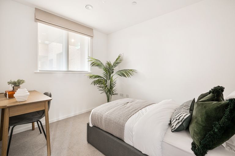Property 3 of 8. Specklewood House, 4 (6)
