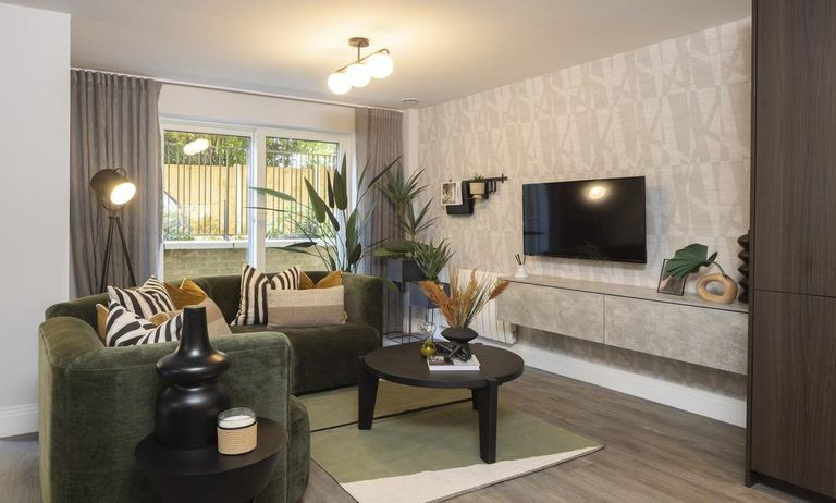 Property 1 of 6. Dandara - Zoopla -