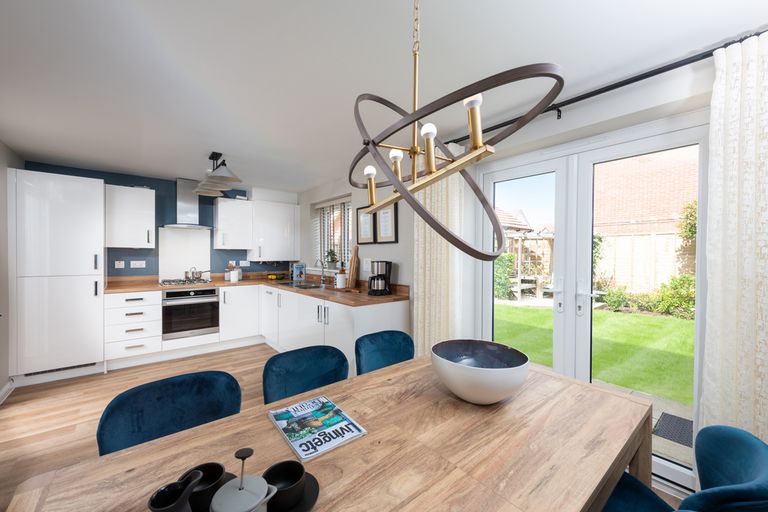Property 2 of 6. B-Vise-P306-Epsom-Pottf-21-010