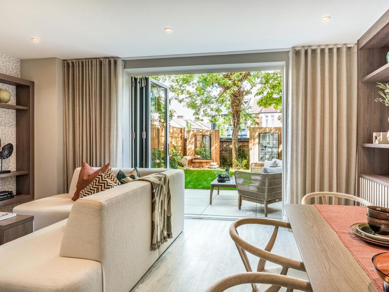 Property 3 of 30. Rowan - Number 1