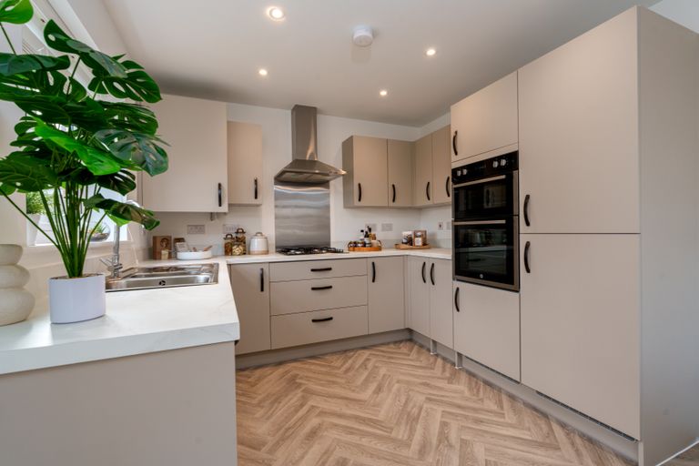 Property 2 of 9. The Holly Special Kitchen