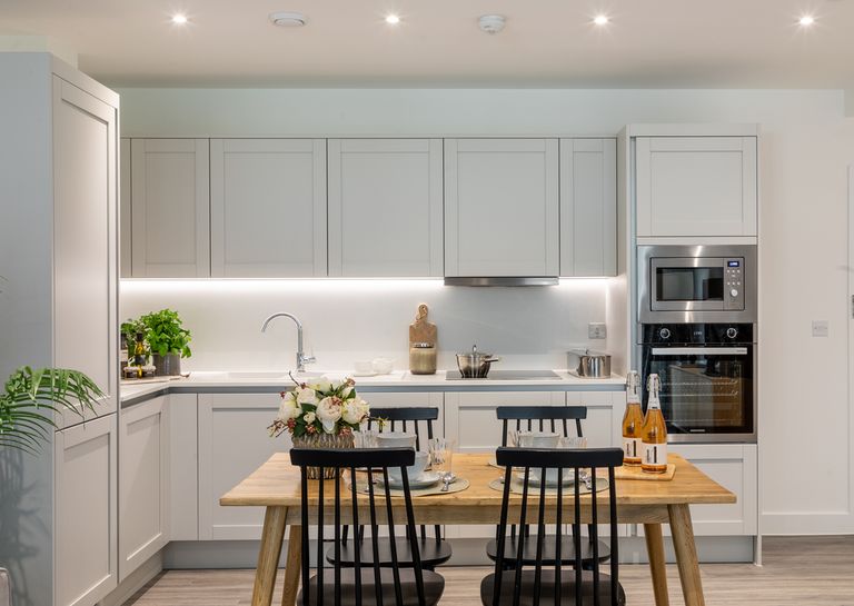 Property 1 of 9. 25.02.05 Hepworth Place Dury Apts 2 Bed Sh-16-Hdr