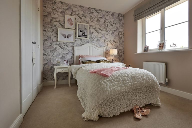 Property 3 of 9. Double Bedroom With Extra Storage