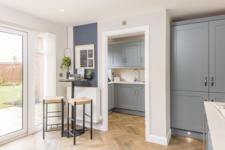 Property 3 of 10. Breakfast Bar In The 4 Bedroom Wychwood