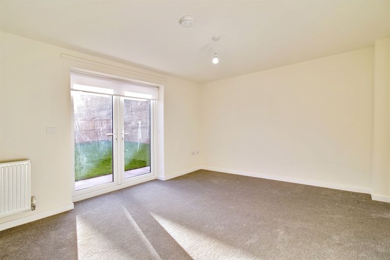 Property 3 of 9. Living Room