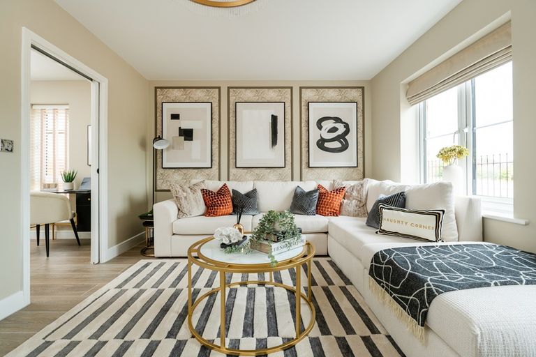 Property 3 of 17. Colford Lounge