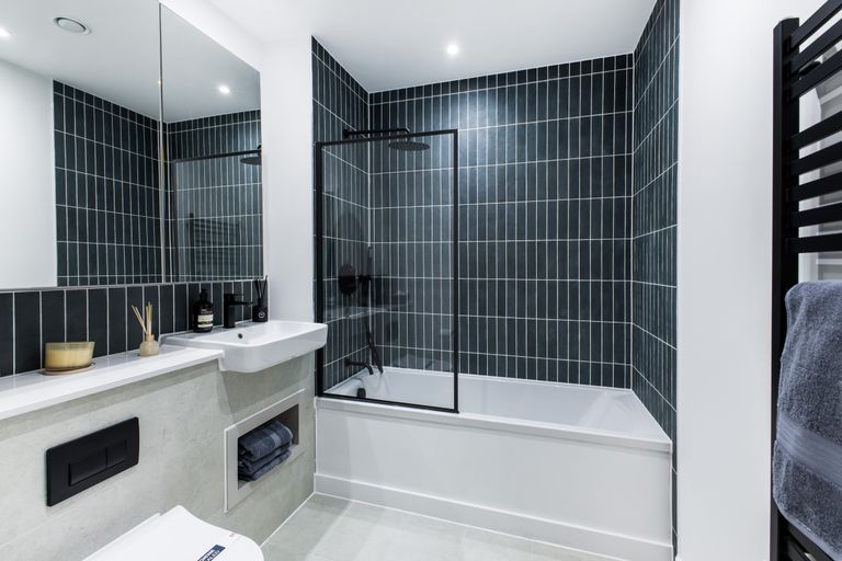 Property 3 of 6. Bathroom