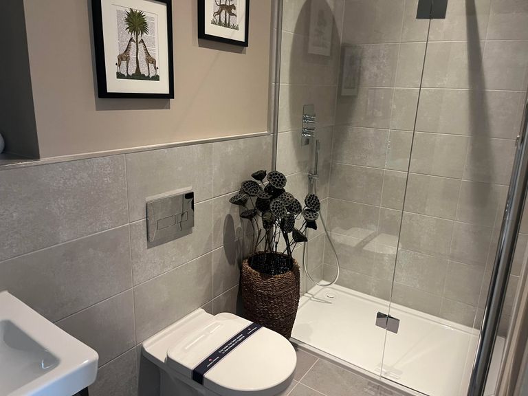 Property 3 of 13. En-Suite