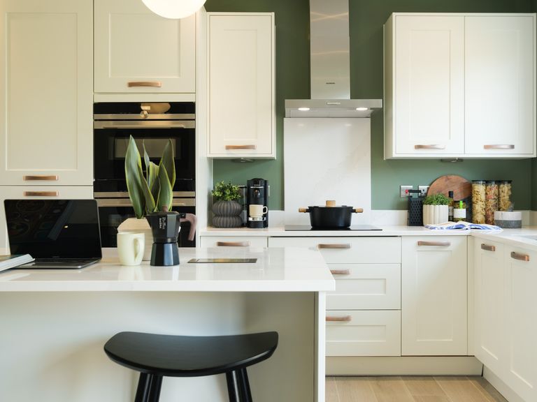 Property 3 of 10. The Windsor - Kitchen
