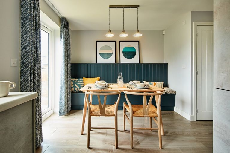 Property 1 of 12. Ideal For Enjoying Family Meal Times