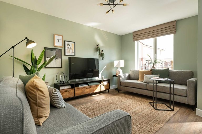 Property 3 of 10. Large, Open Plan Lounge
