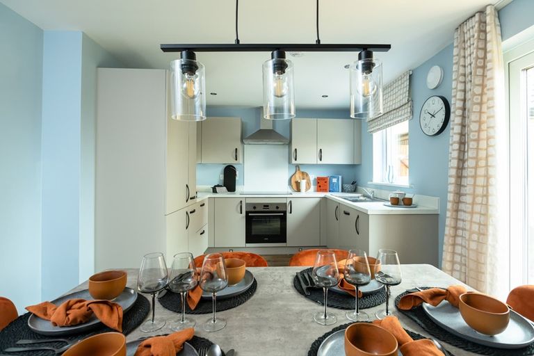 Property 3 of 10. A Sociable Space To Cook &amp; Dine