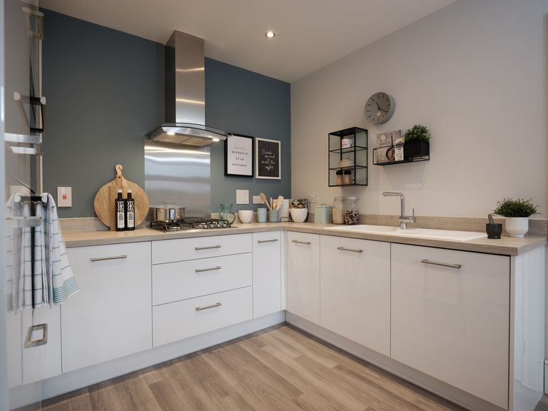 Property 3 of 10. Redrow - The Grantham - Kitchen