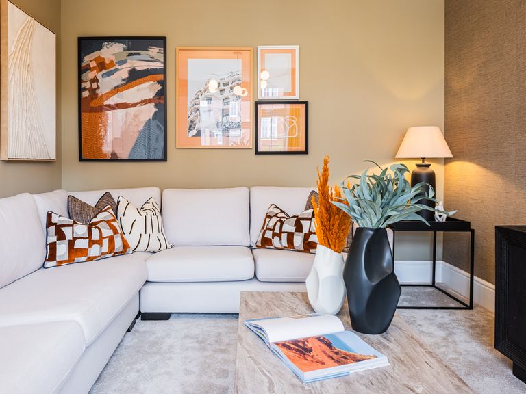 Property 3 of 9. The Yew Living Room