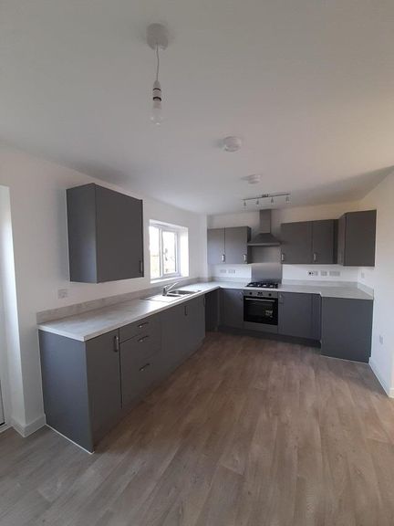 Property 3 of 11. P80 Astley Kitchendiner.Jpg