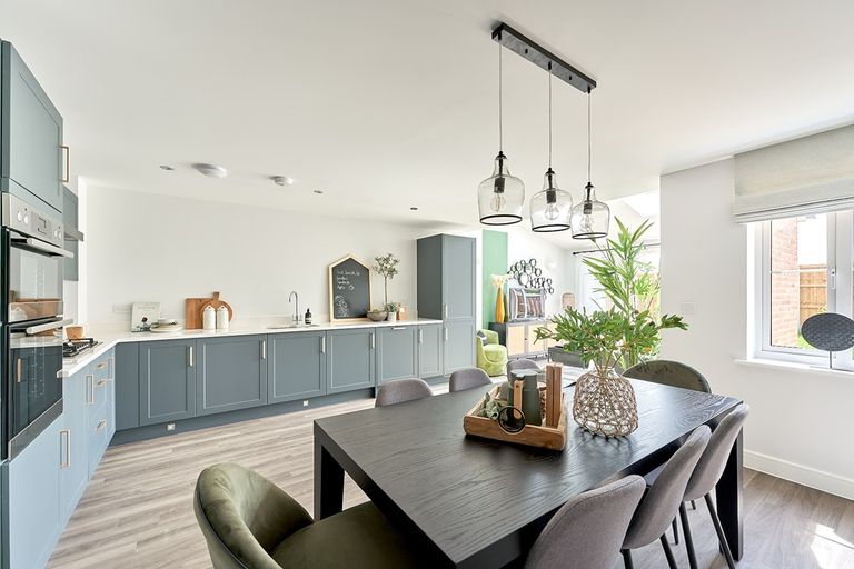 Property 3 of 12. Open Plan To Cook And Eat